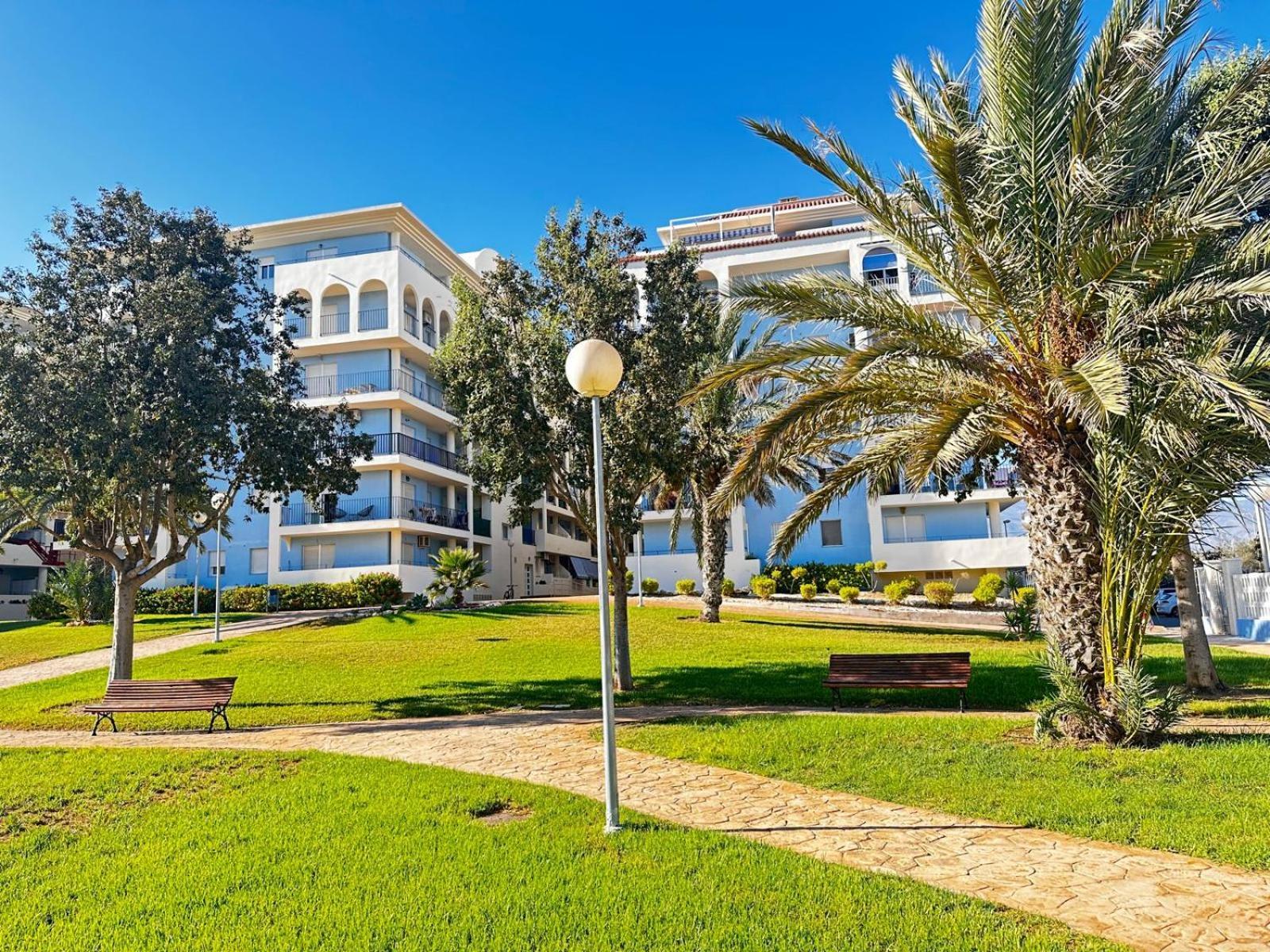 Luxurious Spacious Three Bedroom Apartment On Beachfront Almerimar Eksteriør bilde